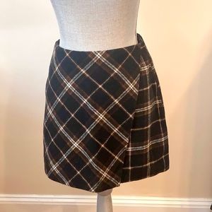 Hollister multicolor plaid skirt, size small